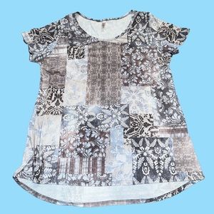 Lularoe Classic Tee Size Large